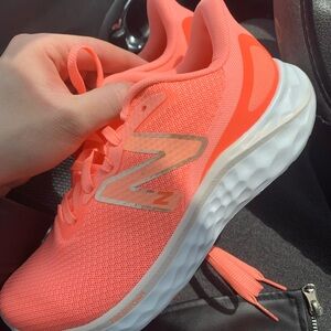 New Balance Fresh Foam Sneakers Women’s 6.5